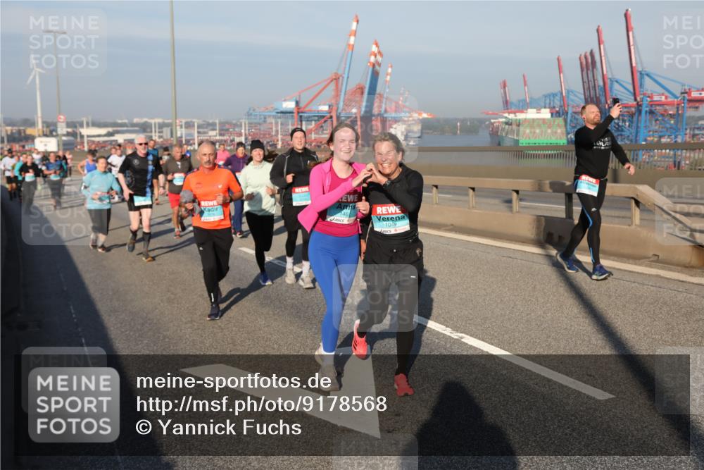 03.10.2025 - Köhlbrandbrückenlauf Yannick Fuchs http://msf.ph/oto/9178568 03.10.2025 08:50:22 Position 2 1461, 1049 meine-sportfotos.de