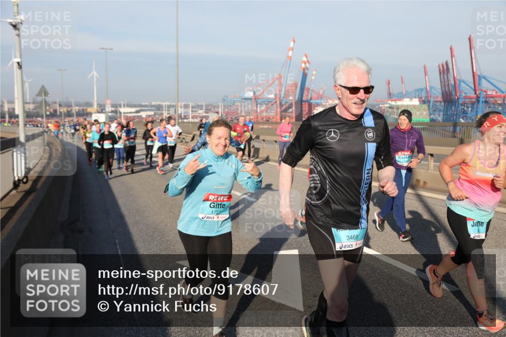 03.10.2025 - Köhlbrandbrückenlauf Yannick Fuchs http://msf.ph/oto/9178607 03.10.2025 08:50:25 Position 2 1737, 3468 meine-sportfotos.de