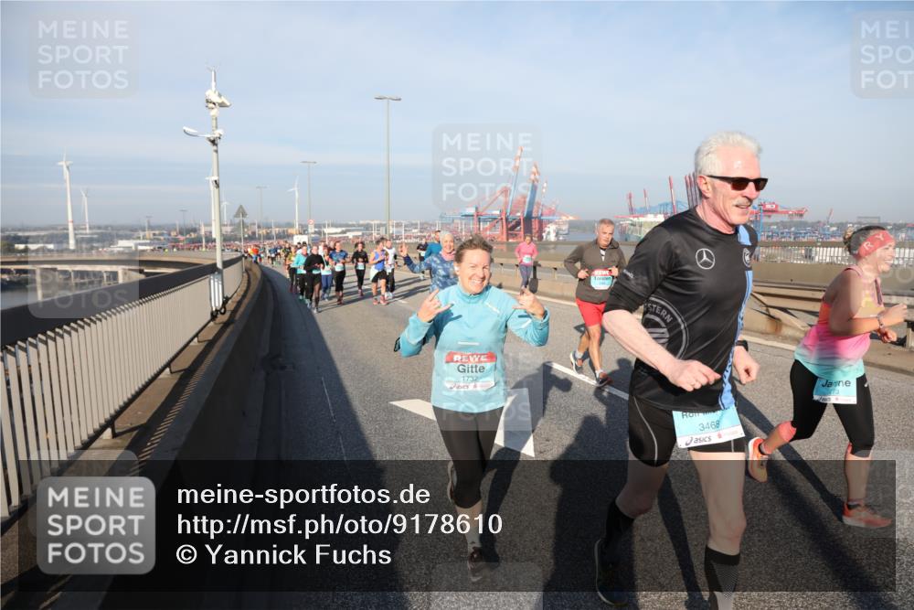 03.10.2025 - Köhlbrandbrückenlauf Yannick Fuchs http://msf.ph/oto/9178610 03.10.2025 08:50:26 Position 2 1737, 3468, 273 meine-sportfotos.de
