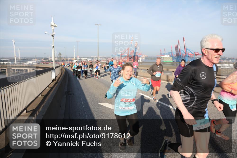 03.10.2025 - Köhlbrandbrückenlauf Yannick Fuchs http://msf.ph/oto/9178612 03.10.2025 08:50:26 Position 2 1737, 3468 meine-sportfotos.de