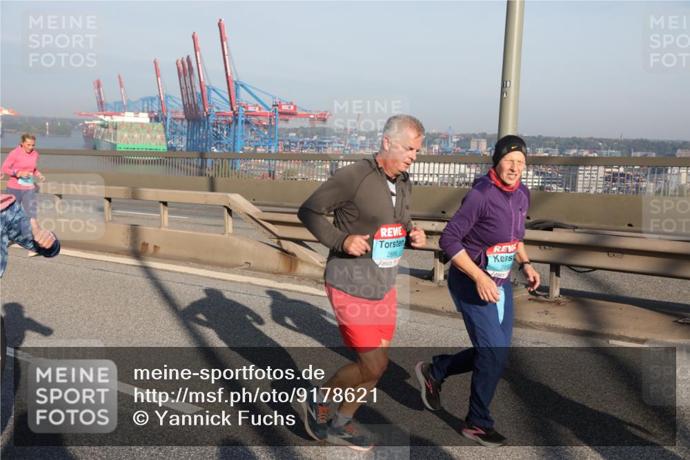 03.10.2025 - Köhlbrandbrückenlauf Yannick Fuchs http://msf.ph/oto/9178621 03.10.2025 08:50:27 Position 2 2886, 118, 288 meine-sportfotos.de