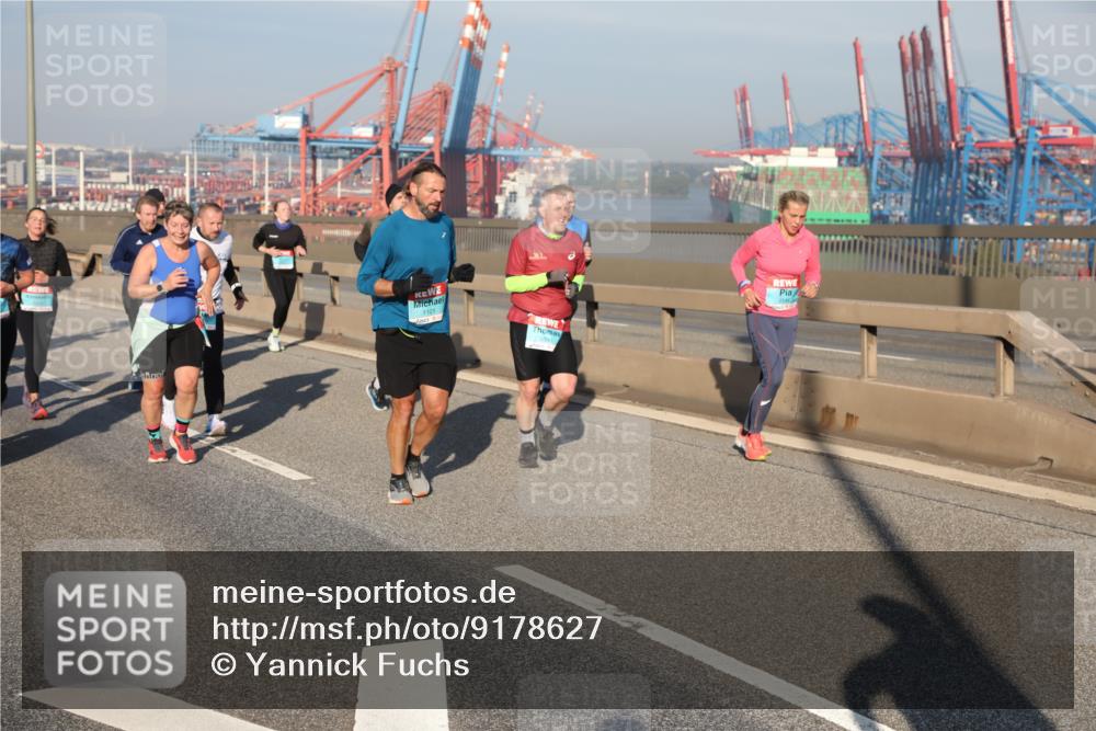 03.10.2025 - Köhlbrandbrückenlauf Yannick Fuchs http://msf.ph/oto/9178627 03.10.2025 08:50:28 Position 2 1121, 2544 meine-sportfotos.de