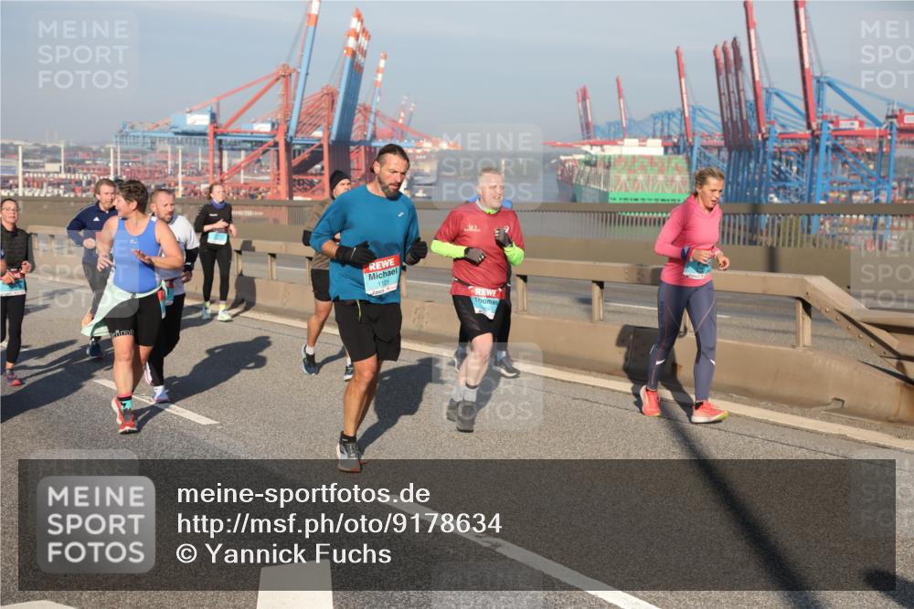 03.10.2025 - Köhlbrandbrückenlauf Yannick Fuchs http://msf.ph/oto/9178634 03.10.2025 08:50:28 Position 2 1121 meine-sportfotos.de