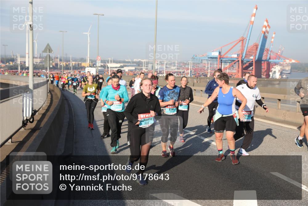 03.10.2025 - Köhlbrandbrückenlauf Yannick Fuchs http://msf.ph/oto/9178643 03.10.2025 08:50:30 Position 2 1545, 55, 3555, 1502, 698 meine-sportfotos.de