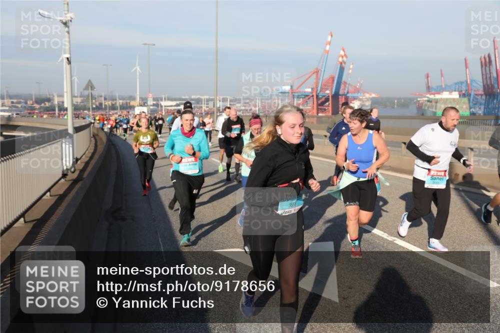 03.10.2025 - Köhlbrandbrückenlauf Yannick Fuchs http://msf.ph/oto/9178656 03.10.2025 08:50:31 Position 2 1545, 55, 3555, 3698 meine-sportfotos.de