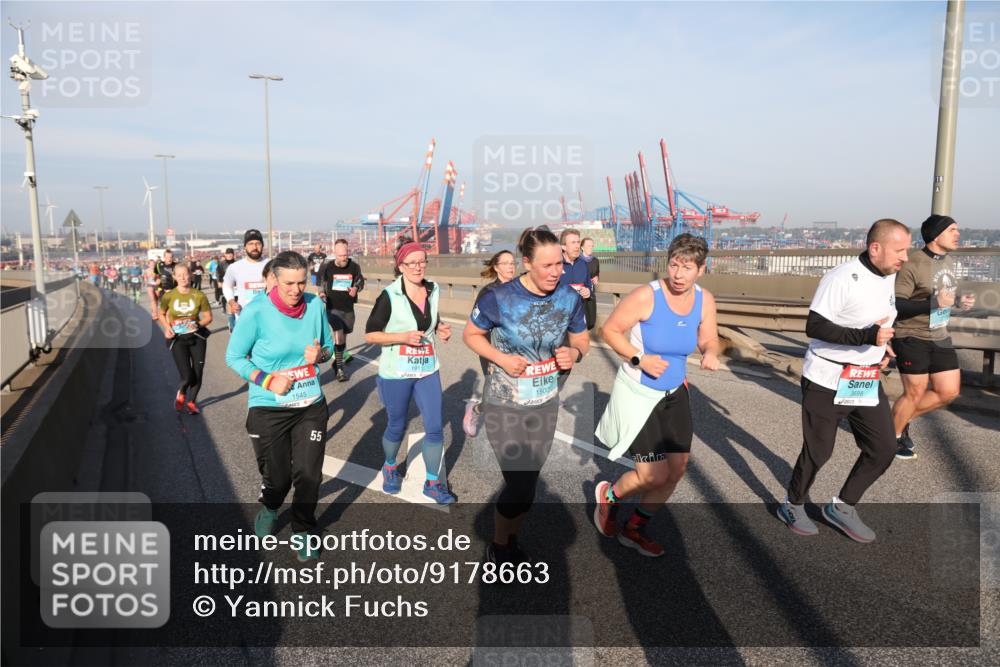 03.10.2025 - Köhlbrandbrückenlauf Yannick Fuchs http://msf.ph/oto/9178663 03.10.2025 08:50:32 Position 2 1545, 55, 1911, 1502, 3698 meine-sportfotos.de