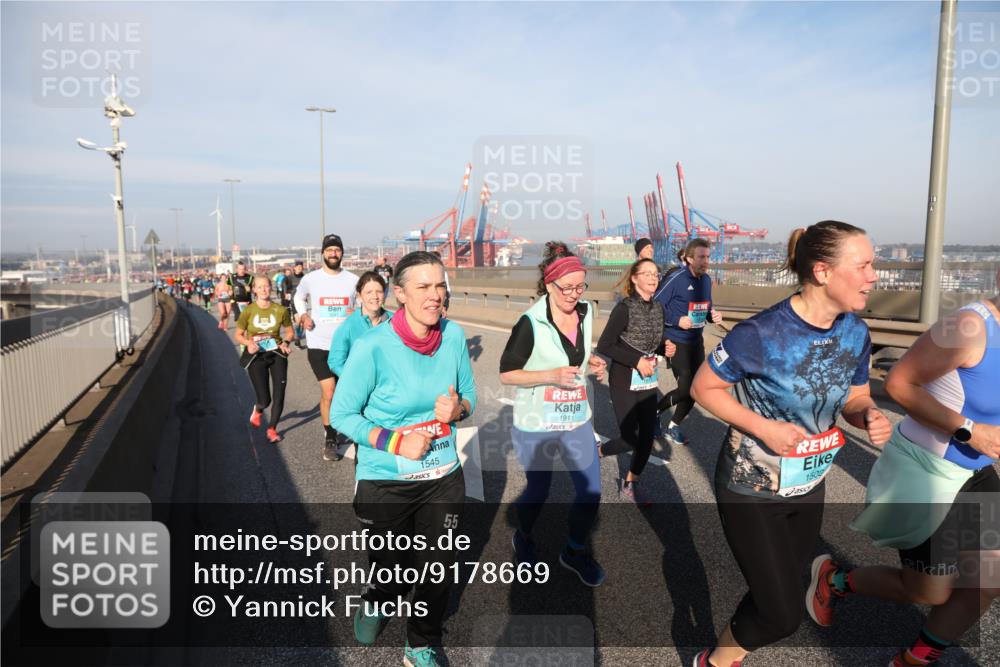 03.10.2025 - Köhlbrandbrückenlauf Yannick Fuchs http://msf.ph/oto/9178669 03.10.2025 08:50:33 Position 2 1911, 1545, 55, 150 meine-sportfotos.de