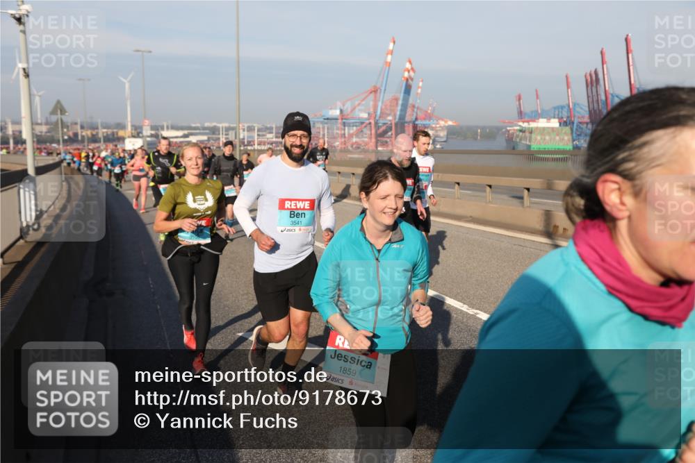 03.10.2025 - Köhlbrandbrückenlauf Yannick Fuchs http://msf.ph/oto/9178673 03.10.2025 08:50:33 Position 2 3541, 1859 meine-sportfotos.de