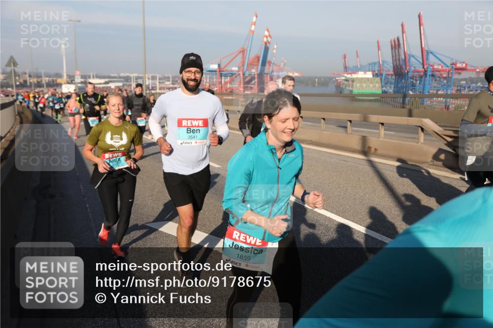 03.10.2025 - Köhlbrandbrückenlauf Yannick Fuchs http://msf.ph/oto/9178675 03.10.2025 08:50:34 Position 2 3541, 1859 meine-sportfotos.de