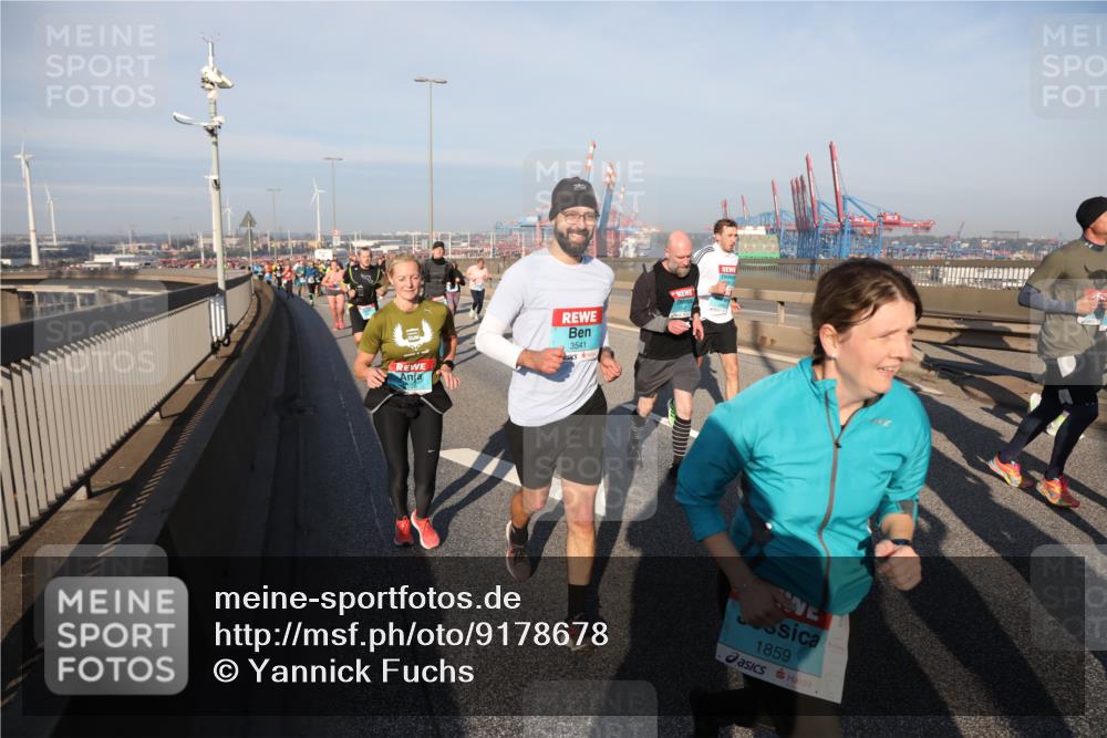 03.10.2025 - Köhlbrandbrückenlauf Yannick Fuchs http://msf.ph/oto/9178678 03.10.2025 08:50:34 Position 2 3541, 1859 meine-sportfotos.de