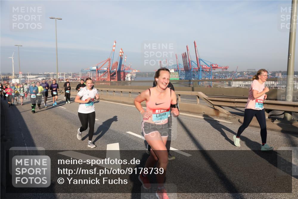 03.10.2025 - Köhlbrandbrückenlauf Yannick Fuchs http://msf.ph/oto/9178739 03.10.2025 08:50:40 Position 2 2867, 1672, 18 meine-sportfotos.de