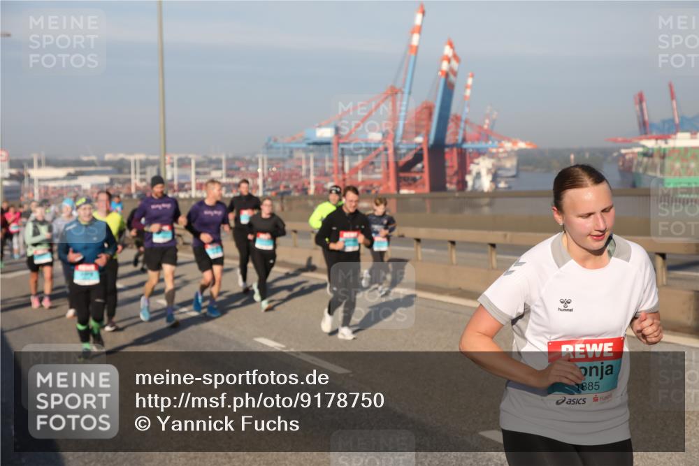 03.10.2025 - Köhlbrandbrückenlauf Yannick Fuchs http://msf.ph/oto/9178750 03.10.2025 08:50:41 Position 2 1885 meine-sportfotos.de