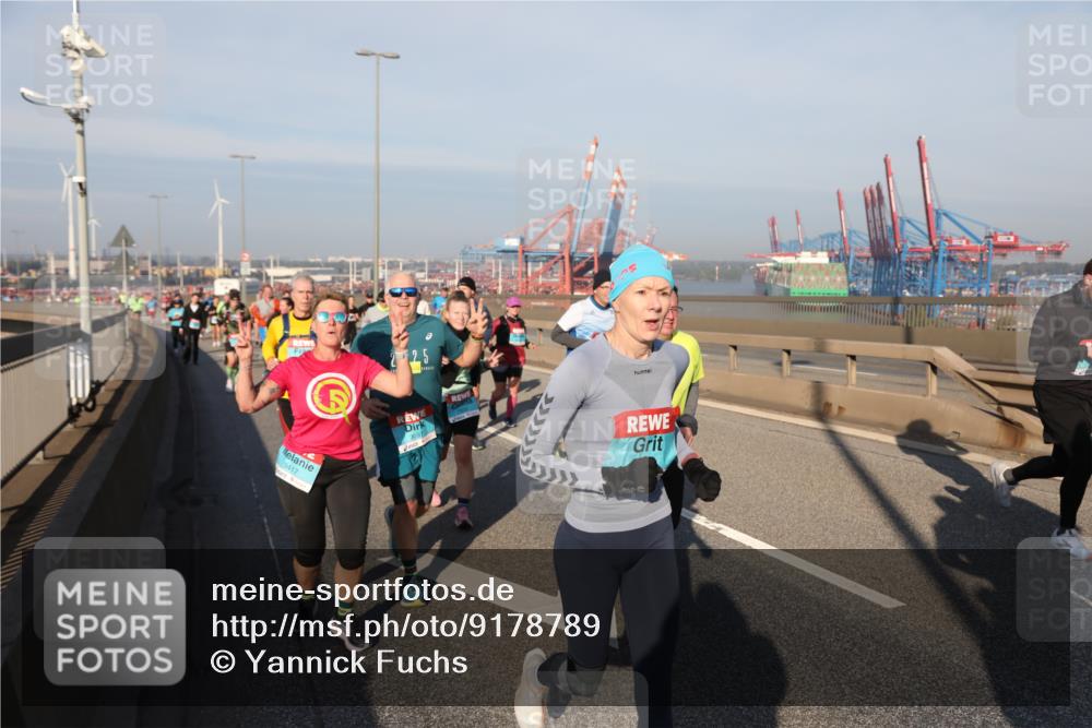 03.10.2025 - Köhlbrandbrückenlauf Yannick Fuchs http://msf.ph/oto/9178789 03.10.2025 08:50:47 Position 2 3417, 3697 meine-sportfotos.de