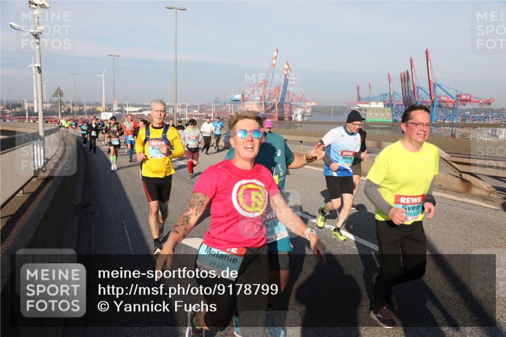 03.10.2025 - Köhlbrandbrückenlauf Yannick Fuchs http://msf.ph/oto/9178799 03.10.2025 08:50:48 Position 2 3417, 25, 1862, 3697, 1663 meine-sportfotos.de