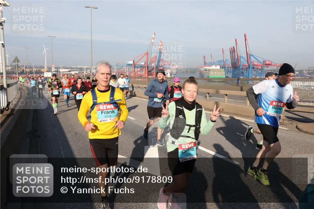 03.10.2025 - Köhlbrandbrückenlauf Yannick Fuchs http://msf.ph/oto/9178809 03.10.2025 08:50:48 Position 2 3050, 1503, 1862 meine-sportfotos.de