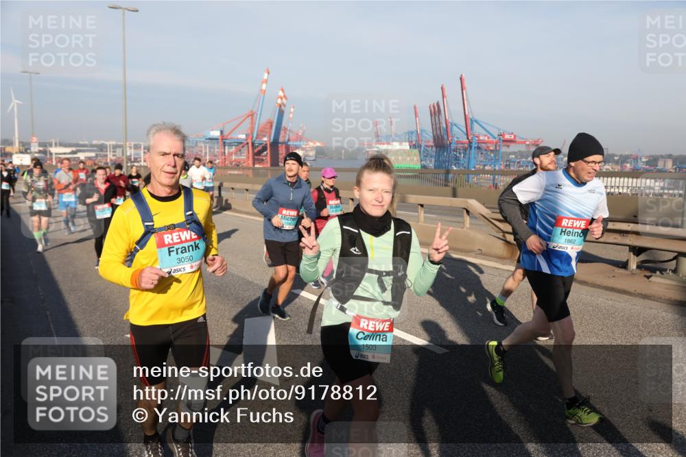 03.10.2025 - Köhlbrandbrückenlauf Yannick Fuchs http://msf.ph/oto/9178812 03.10.2025 08:50:48 Position 2 3050, 1503, 1862 meine-sportfotos.de
