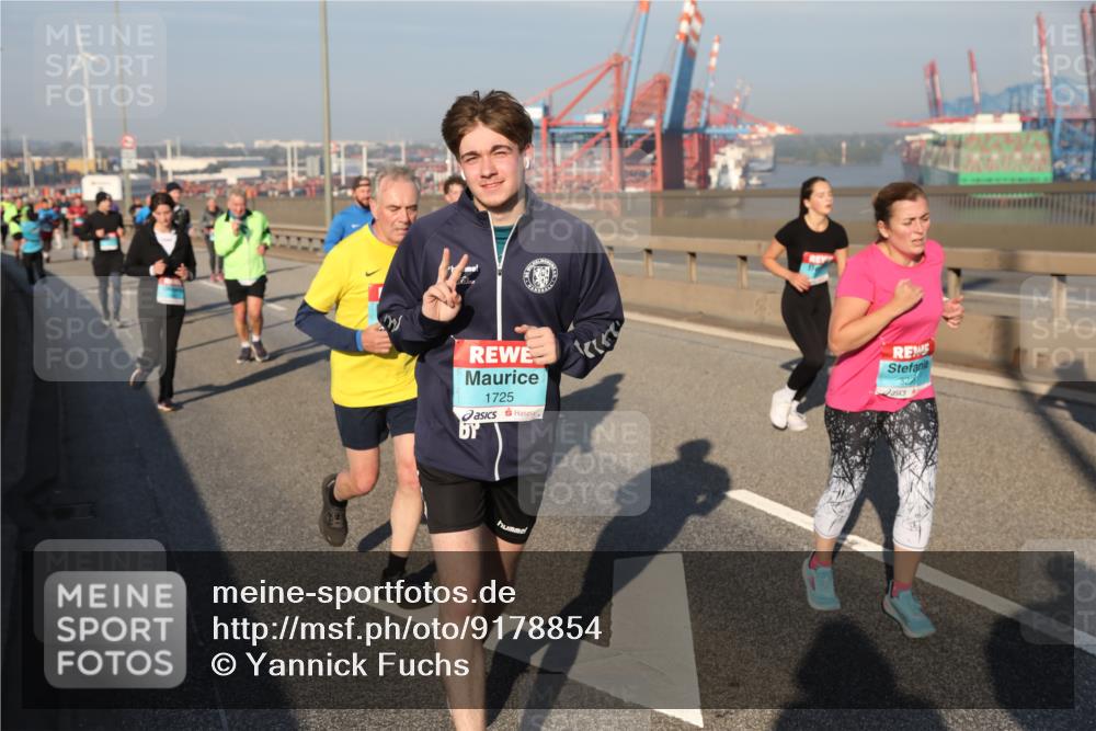 03.10.2025 - Köhlbrandbrückenlauf Yannick Fuchs http://msf.ph/oto/9178854 03.10.2025 08:50:54 Position 2 1725 meine-sportfotos.de