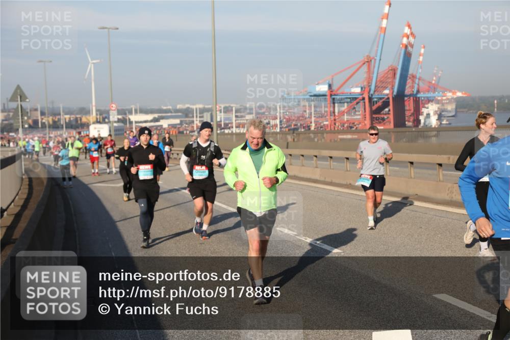 03.10.2025 - Köhlbrandbrückenlauf Yannick Fuchs http://msf.ph/oto/9178885 03.10.2025 08:50:57 Position 2  meine-sportfotos.de