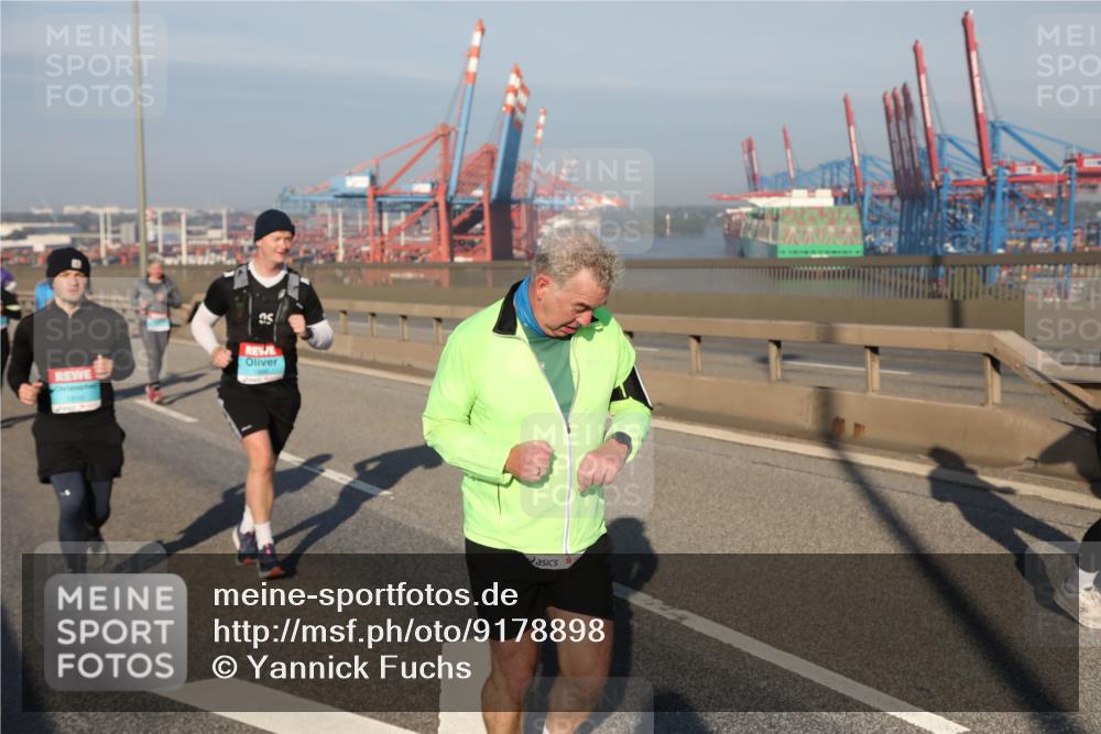 03.10.2025 - Köhlbrandbrückenlauf Yannick Fuchs http://msf.ph/oto/9178898 03.10.2025 08:50:59 Position 2  meine-sportfotos.de