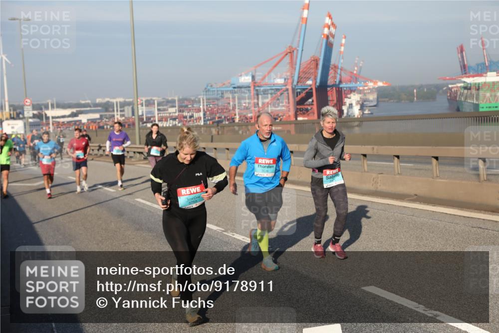 03.10.2025 - Köhlbrandbrückenlauf Yannick Fuchs http://msf.ph/oto/9178911 03.10.2025 08:51:03 Position 2 3755, 3676 meine-sportfotos.de