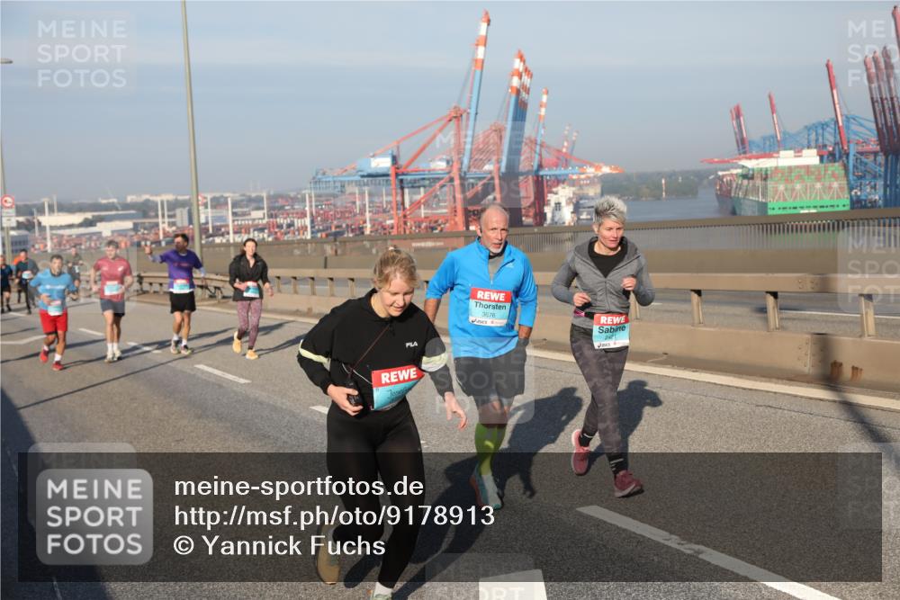 03.10.2025 - Köhlbrandbrückenlauf Yannick Fuchs http://msf.ph/oto/9178913 03.10.2025 08:51:04 Position 2 3676 meine-sportfotos.de