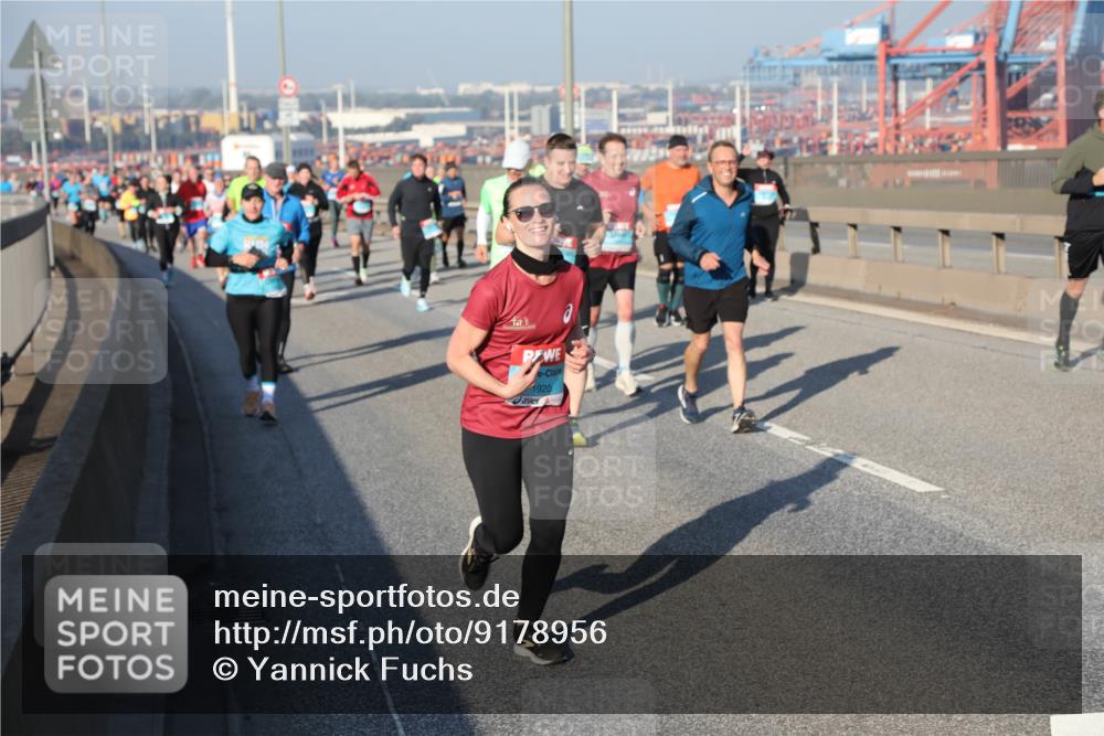 03.10.2025 - Köhlbrandbrückenlauf Yannick Fuchs http://msf.ph/oto/9178956 03.10.2025 08:51:16 Position 2 1920 meine-sportfotos.de
