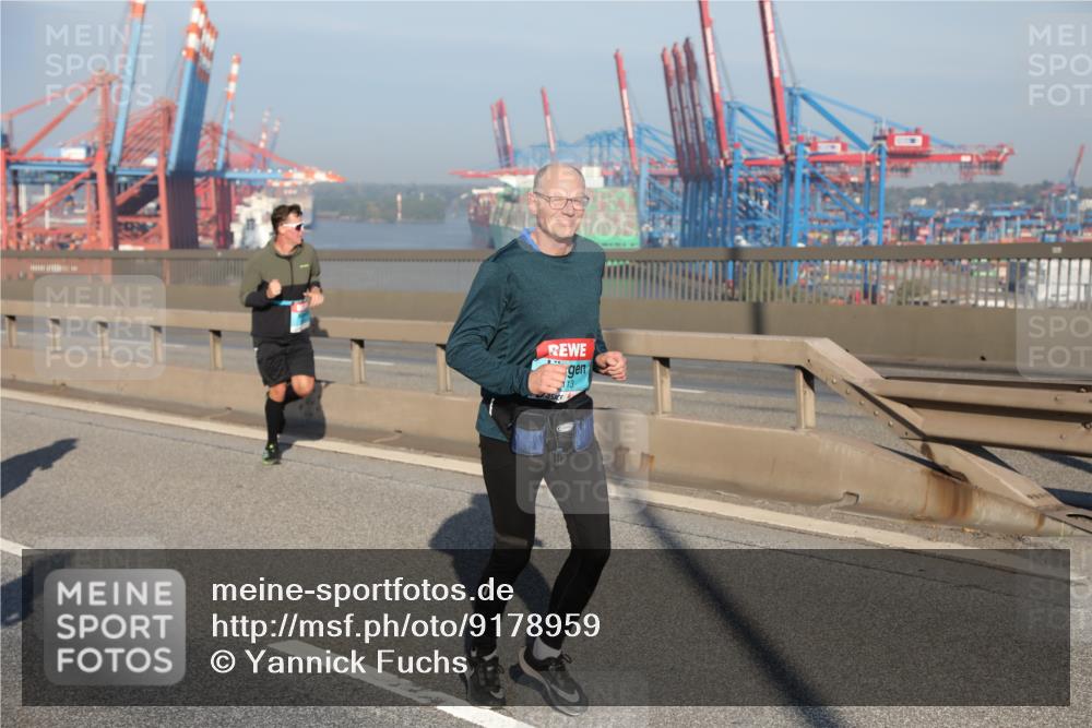 03.10.2025 - Köhlbrandbrückenlauf Yannick Fuchs http://msf.ph/oto/9178959 03.10.2025 08:51:16 Position 2 113 meine-sportfotos.de