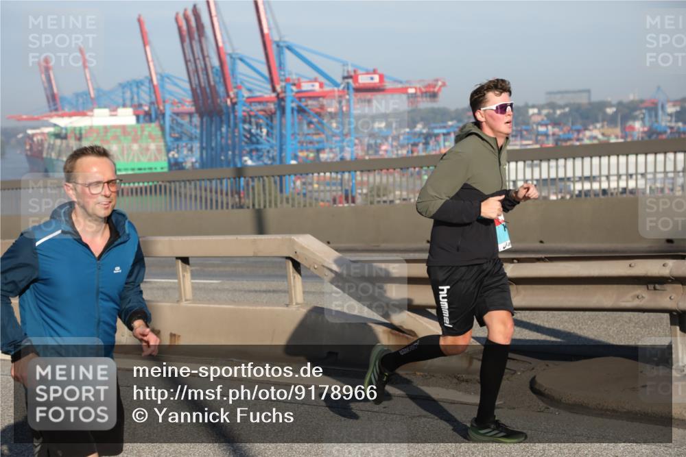 03.10.2025 - Köhlbrandbrückenlauf Yannick Fuchs http://msf.ph/oto/9178966 03.10.2025 08:51:19 Position 2  meine-sportfotos.de