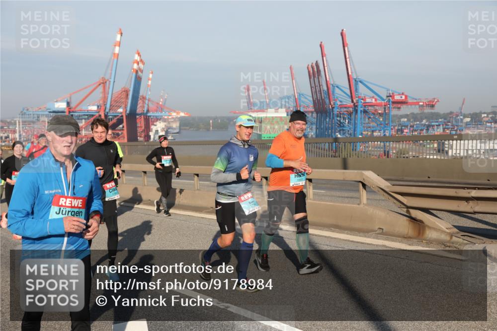 03.10.2025 - Köhlbrandbrückenlauf Yannick Fuchs http://msf.ph/oto/9178984 03.10.2025 08:51:21 Position 2 1760, 3736, 1593 meine-sportfotos.de