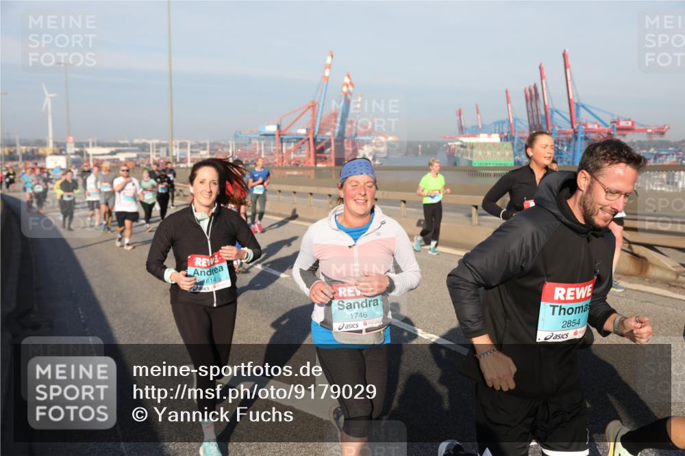 03.10.2025 - Köhlbrandbrückenlauf Yannick Fuchs http://msf.ph/oto/9179029 03.10.2025 08:51:27 Position 2 614, 1746, 2854 meine-sportfotos.de