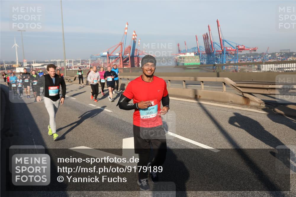 03.10.2025 - Köhlbrandbrückenlauf Yannick Fuchs http://msf.ph/oto/9179189 03.10.2025 08:51:46 Position 2 3840 meine-sportfotos.de