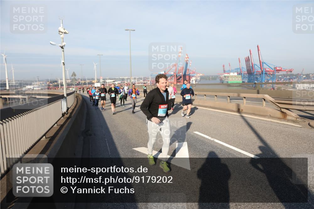 03.10.2025 - Köhlbrandbrückenlauf Yannick Fuchs http://msf.ph/oto/9179202 03.10.2025 08:51:47 Position 2  meine-sportfotos.de