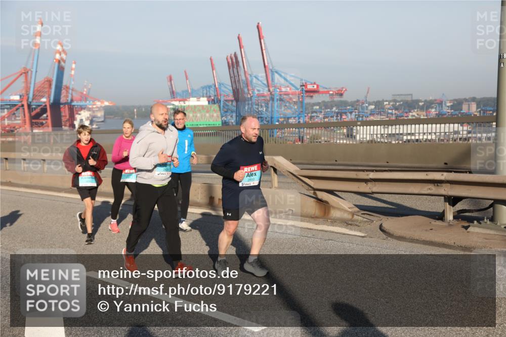 03.10.2025 - Köhlbrandbrückenlauf Yannick Fuchs http://msf.ph/oto/9179221 03.10.2025 08:51:49 Position 2 2460 meine-sportfotos.de