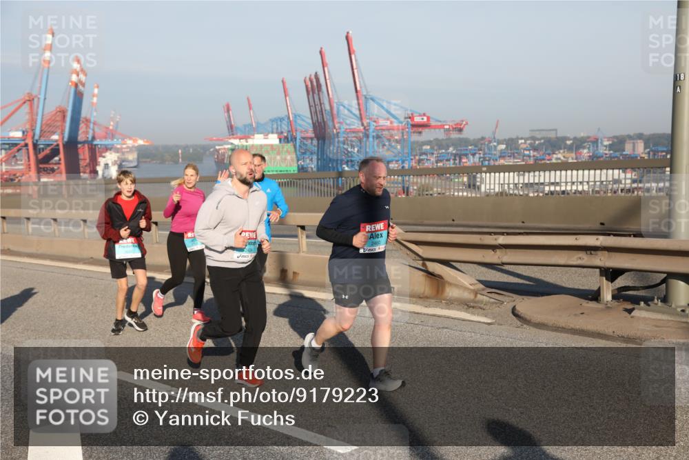 03.10.2025 - Köhlbrandbrückenlauf Yannick Fuchs http://msf.ph/oto/9179223 03.10.2025 08:51:49 Position 2 2424, 2460, 118 meine-sportfotos.de
