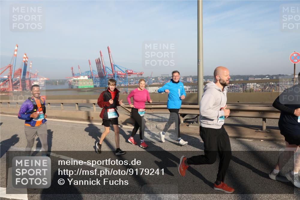 03.10.2025 - Köhlbrandbrückenlauf Yannick Fuchs http://msf.ph/oto/9179241 03.10.2025 08:51:50 Position 2  meine-sportfotos.de