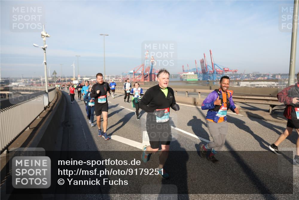 03.10.2025 - Köhlbrandbrückenlauf Yannick Fuchs http://msf.ph/oto/9179251 03.10.2025 08:51:51 Position 2 2180 meine-sportfotos.de