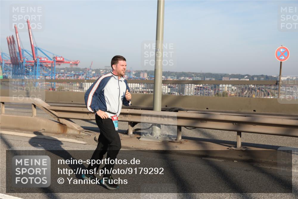 03.10.2025 - Köhlbrandbrückenlauf Yannick Fuchs http://msf.ph/oto/9179292 03.10.2025 08:51:56 Position 2 118 meine-sportfotos.de