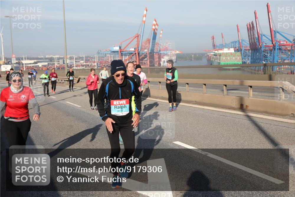 03.10.2025 - Köhlbrandbrückenlauf Yannick Fuchs http://msf.ph/oto/9179306 03.10.2025 08:51:59 Position 2 3116 meine-sportfotos.de