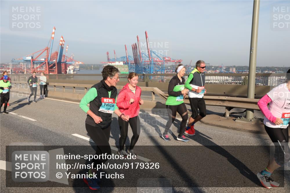 03.10.2025 - Köhlbrandbrückenlauf Yannick Fuchs http://msf.ph/oto/9179326 03.10.2025 08:52:03 Position 2 358, 118 meine-sportfotos.de