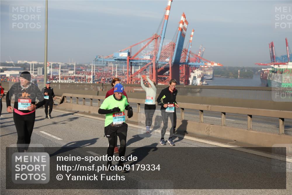 03.10.2025 - Köhlbrandbrückenlauf Yannick Fuchs http://msf.ph/oto/9179334 03.10.2025 08:52:04 Position 2 1329, 2674 meine-sportfotos.de