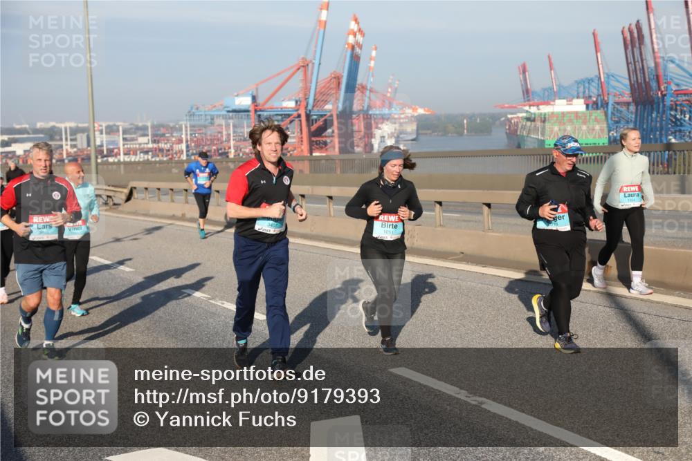 03.10.2025 - Köhlbrandbrückenlauf Yannick Fuchs http://msf.ph/oto/9179393 03.10.2025 08:52:10 Position 2 3405, 3407, 1051 meine-sportfotos.de