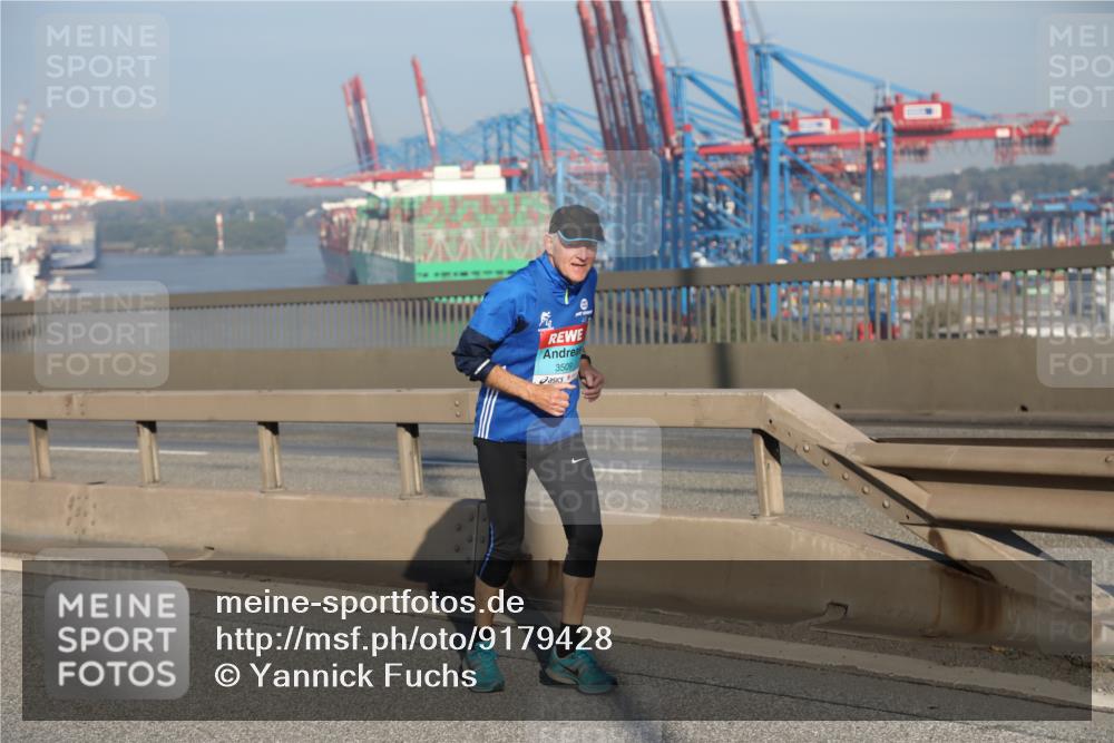 03.10.2025 - Köhlbrandbrückenlauf Yannick Fuchs http://msf.ph/oto/9179428 03.10.2025 08:52:16 Position 2 3509 meine-sportfotos.de