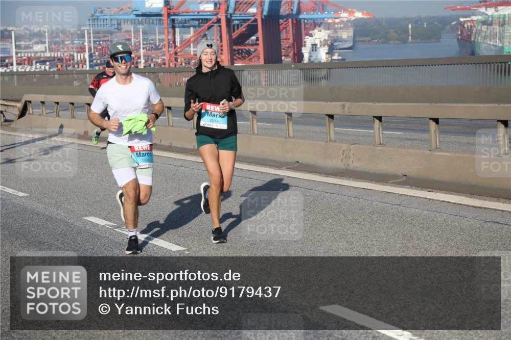 03.10.2025 - Köhlbrandbrückenlauf Yannick Fuchs http://msf.ph/oto/9179437 03.10.2025 08:52:18 Position 2 1938, 2514 meine-sportfotos.de
