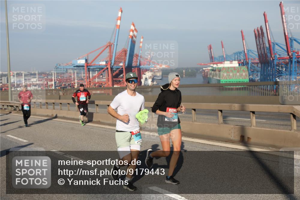 03.10.2025 - Köhlbrandbrückenlauf Yannick Fuchs http://msf.ph/oto/9179443 03.10.2025 08:52:19 Position 2  meine-sportfotos.de