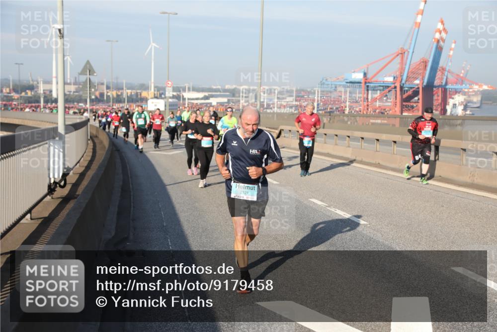03.10.2025 - Köhlbrandbrückenlauf Yannick Fuchs http://msf.ph/oto/9179458 03.10.2025 08:52:21 Position 2 2121 meine-sportfotos.de