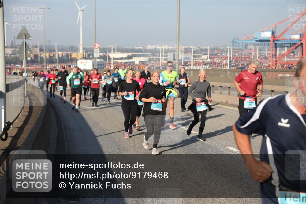 03.10.2025 - Köhlbrandbrückenlauf Yannick Fuchs http://msf.ph/oto/9179468 03.10.2025 08:52:23 Position 2 3759 meine-sportfotos.de
