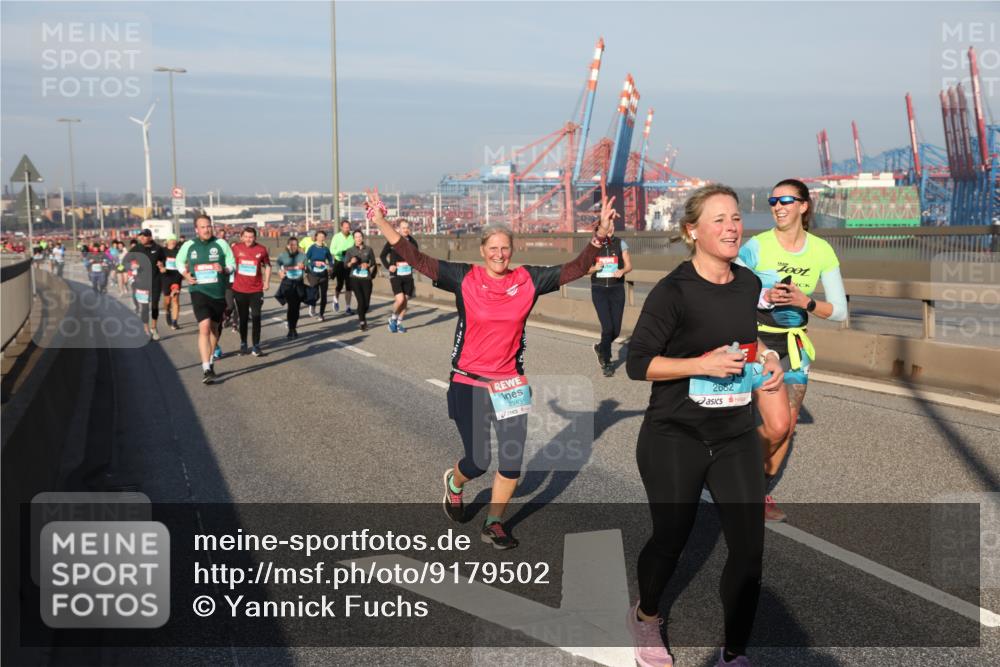 03.10.2025 - Köhlbrandbrückenlauf Yannick Fuchs http://msf.ph/oto/9179502 03.10.2025 08:52:28 Position 2 2943, 2682 meine-sportfotos.de