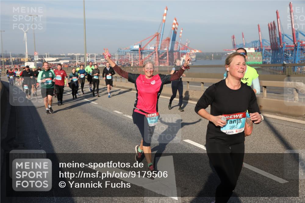 03.10.2025 - Köhlbrandbrückenlauf Yannick Fuchs http://msf.ph/oto/9179506 03.10.2025 08:52:28 Position 2 2943, 2682 meine-sportfotos.de