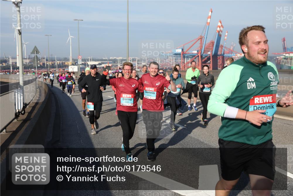 03.10.2025 - Köhlbrandbrückenlauf Yannick Fuchs http://msf.ph/oto/9179546 03.10.2025 08:52:32 Position 2 3003, 3004 meine-sportfotos.de