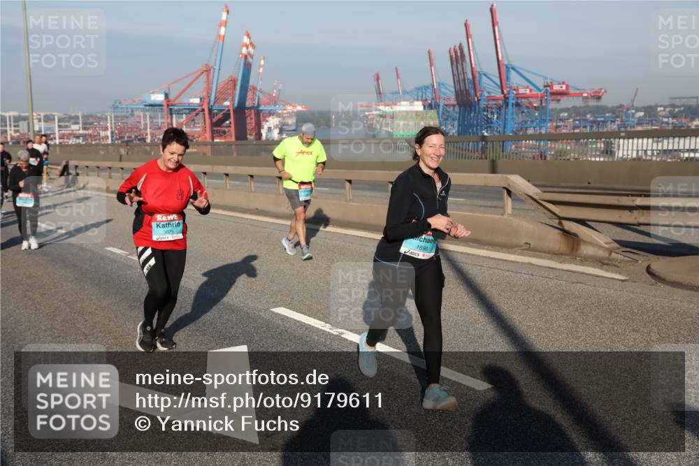 03.10.2025 - Köhlbrandbrückenlauf Yannick Fuchs http://msf.ph/oto/9179611 03.10.2025 08:52:38 Position 2 3029, 1698 meine-sportfotos.de